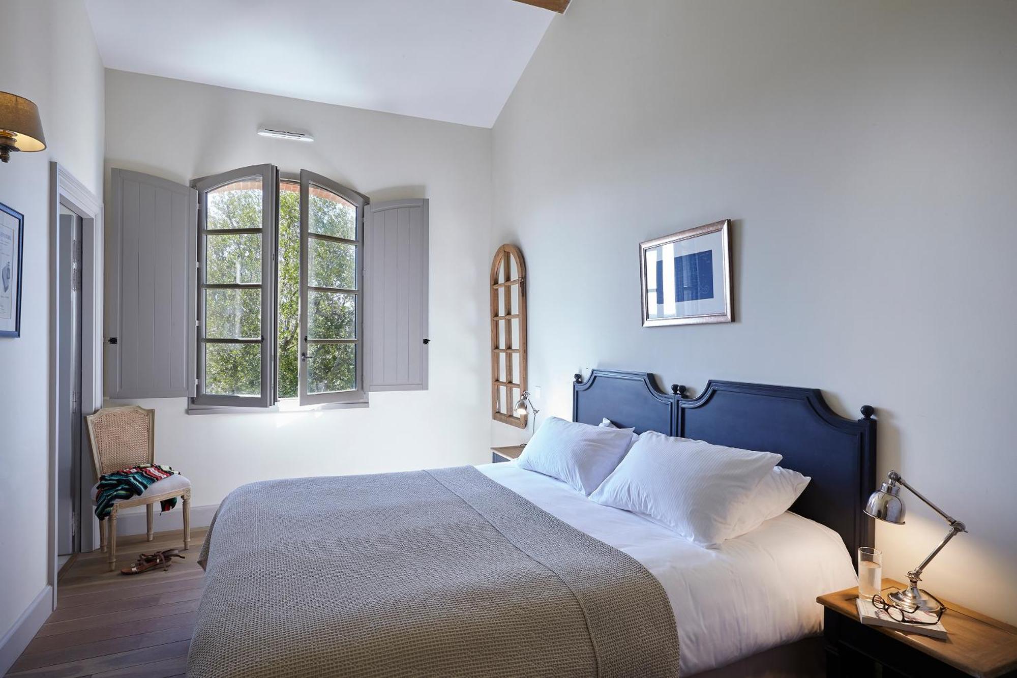 Chateau St Pierre De Serjac Puissalicon Room photo