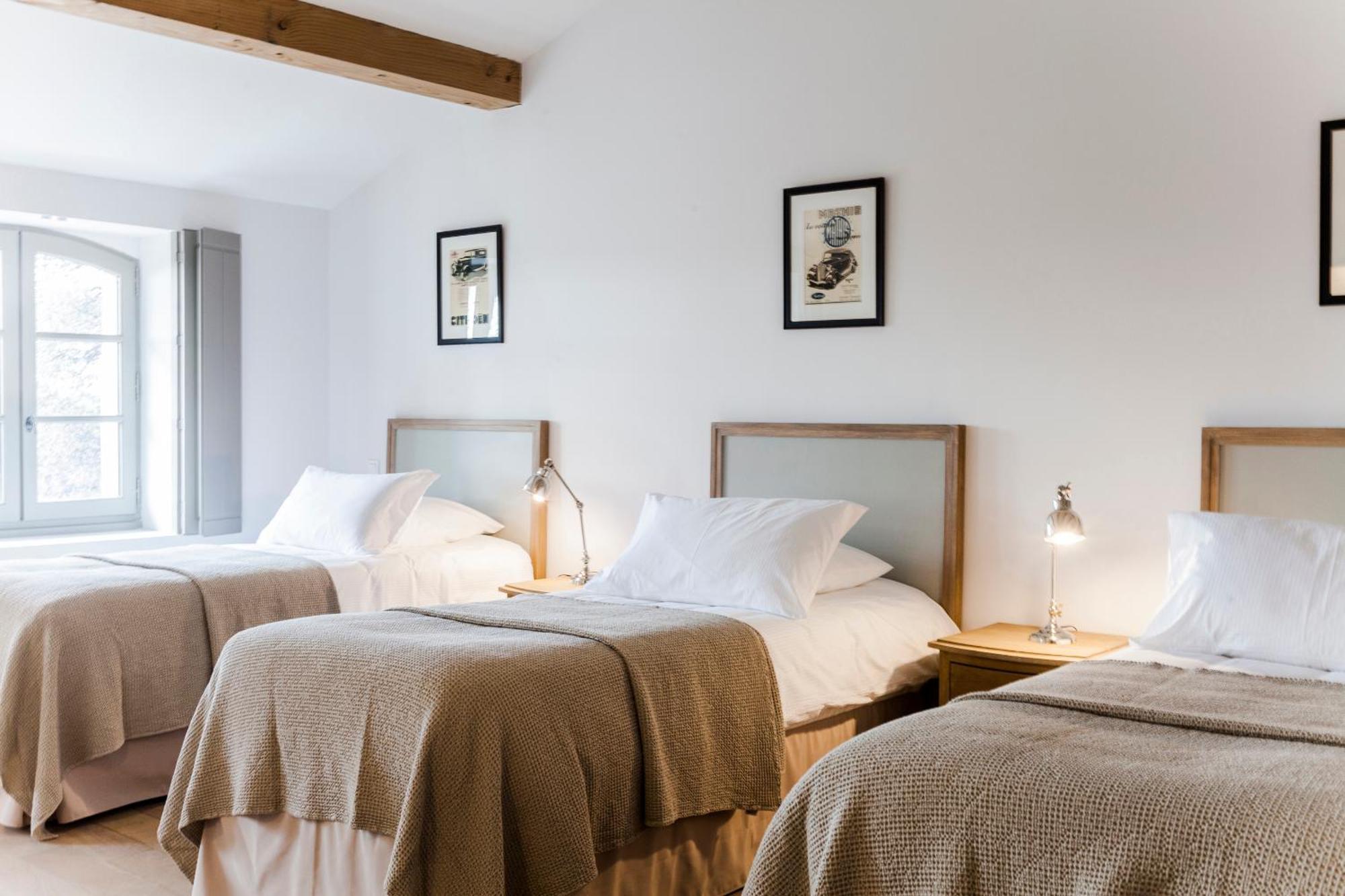 Chateau St Pierre De Serjac Puissalicon Room photo
